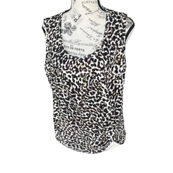 Cabi - Picture 2 of 2